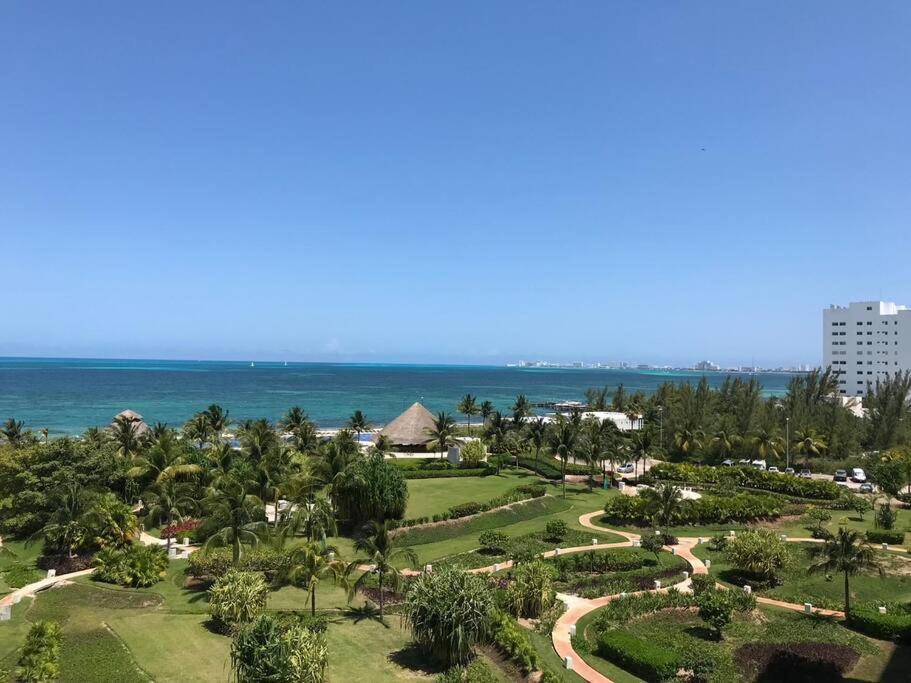 Punta Me Luxury Apartments Ocean View & Beach Front In Amara Cancún Exterior foto