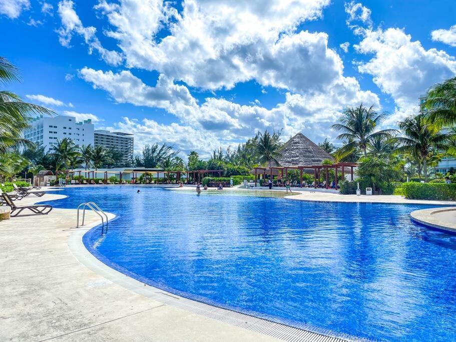 Punta Me Luxury Apartments Ocean View & Beach Front In Amara Cancún Exterior foto